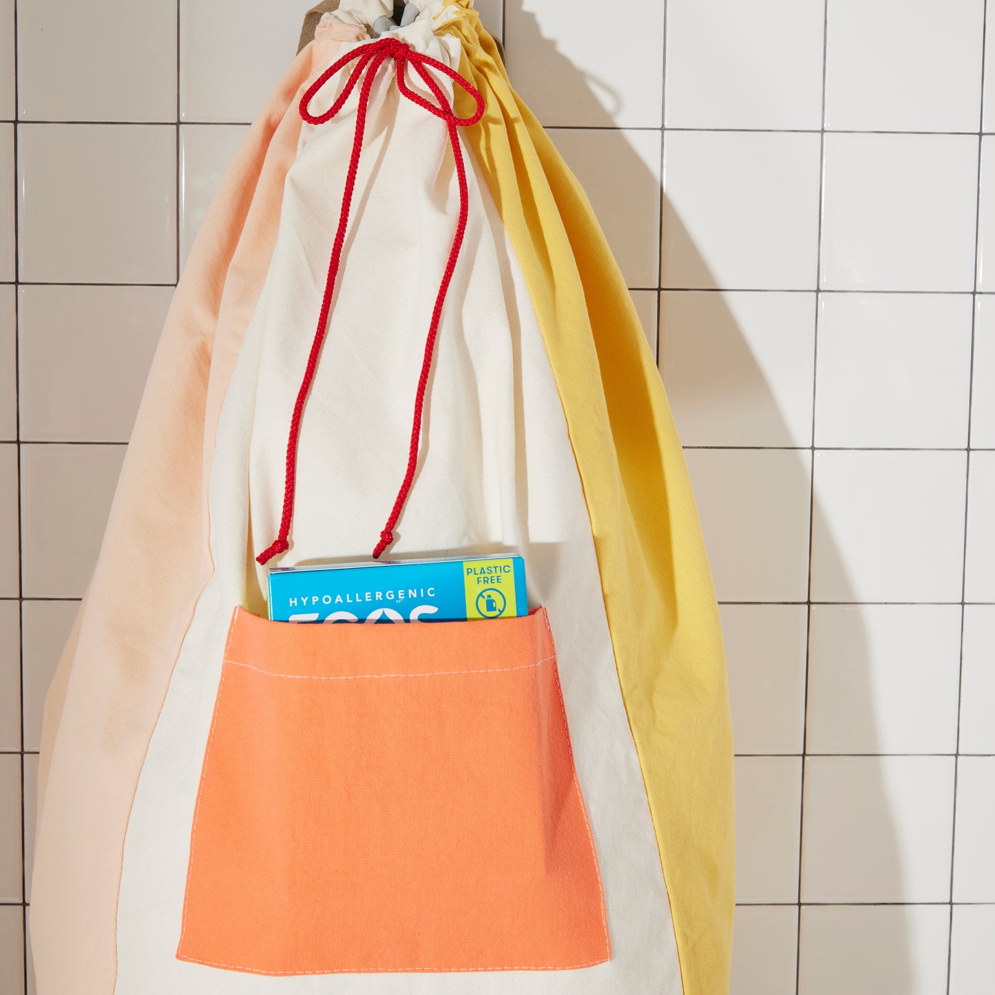 Re:Canvas Laundry Bag Clay detail view of front pocket