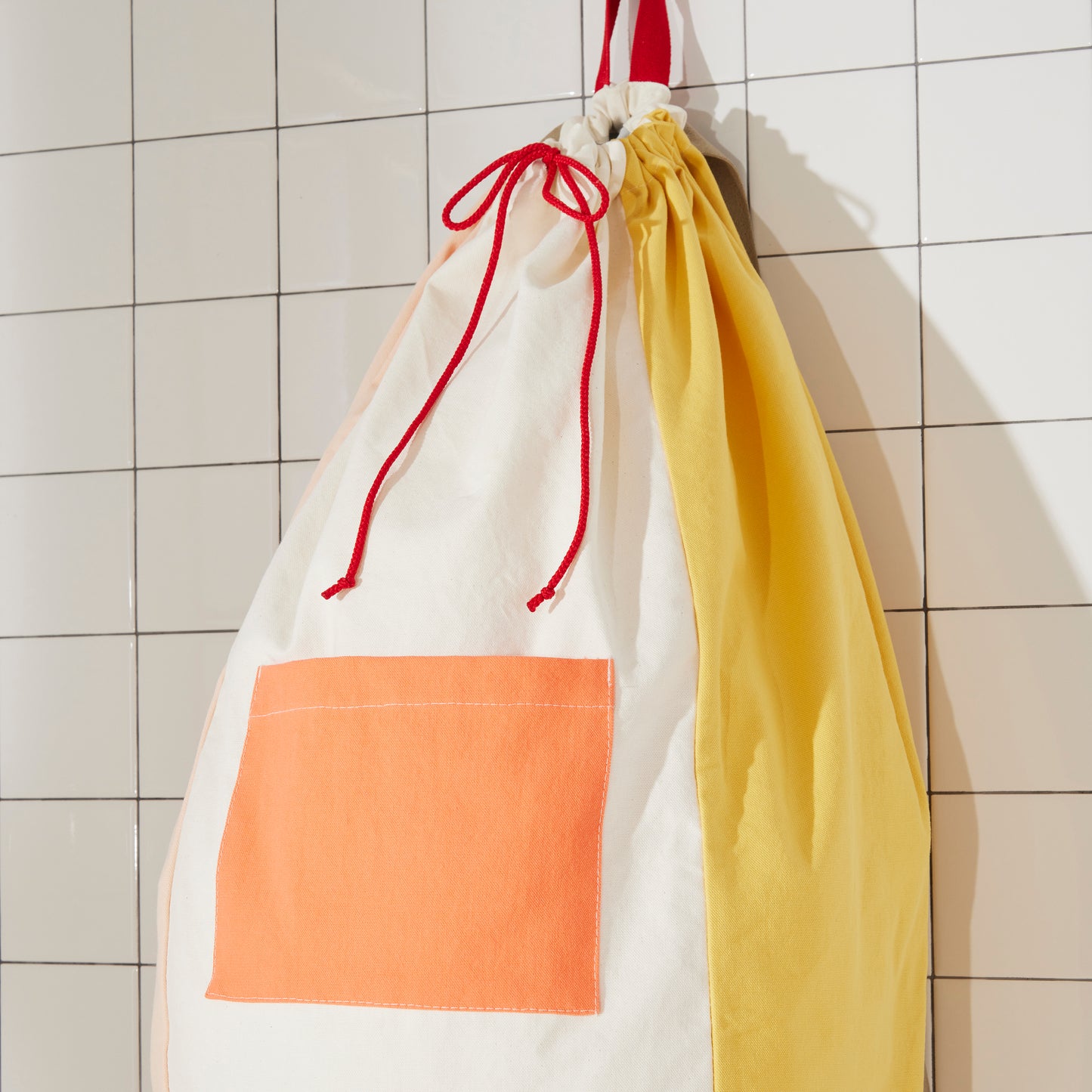 Re:Canvas Laundry Bag Clay detail view of front of bag